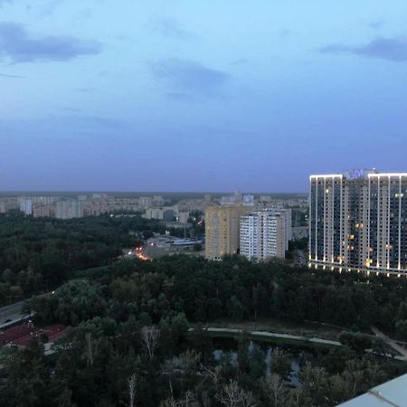Apartmán Квартира Парковые Озера Kyjev Exteriér fotografie