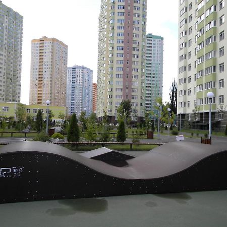 Apartmán Квартира Парковые Озера Kyjev Exteriér fotografie